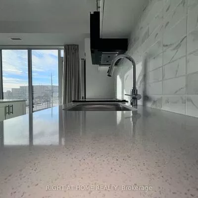 705, Davis, Huron Heights-Leslie Valley, Newmarket