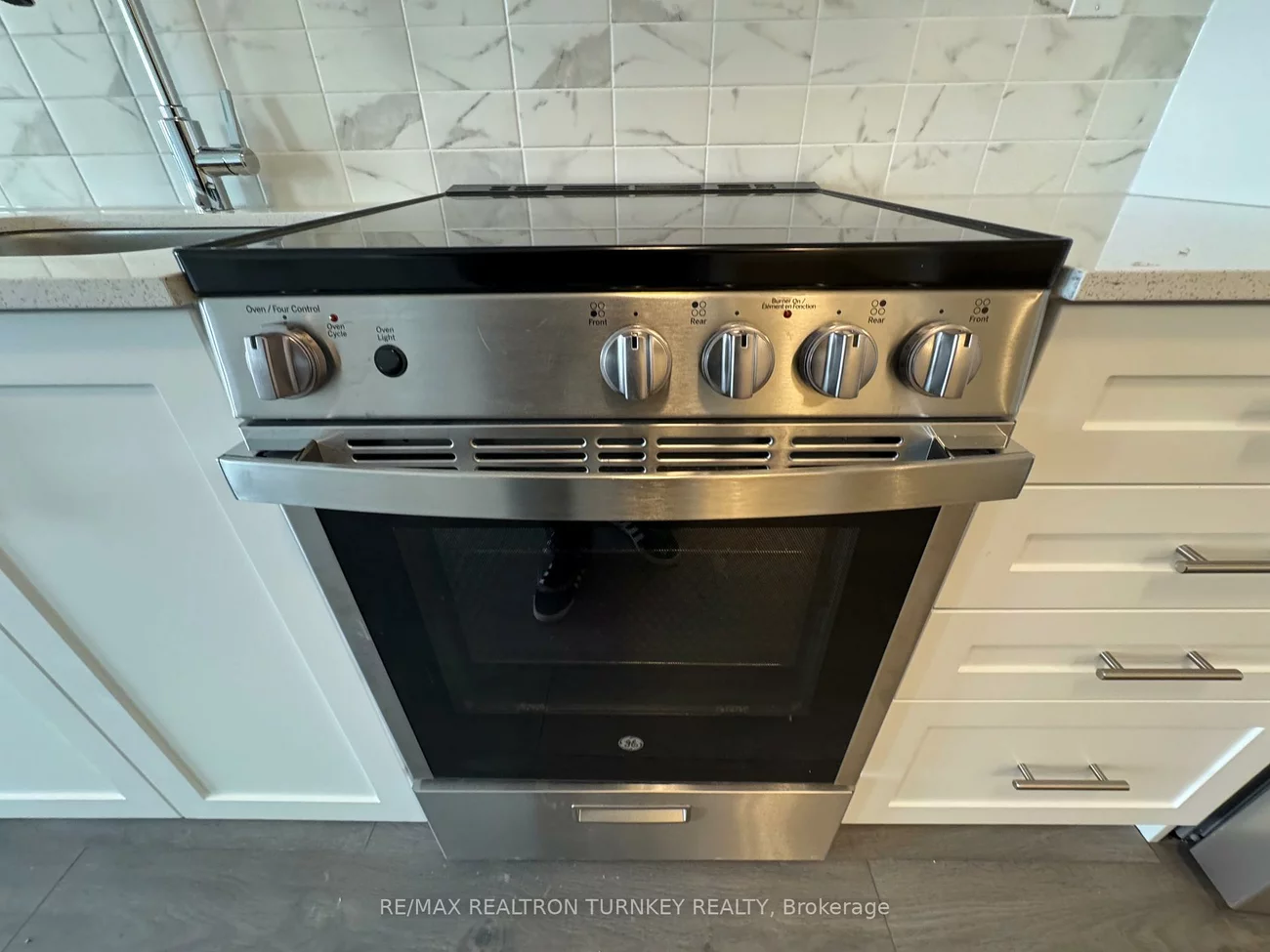 705, Davis, Huron Heights-Leslie Valley, Newmarket