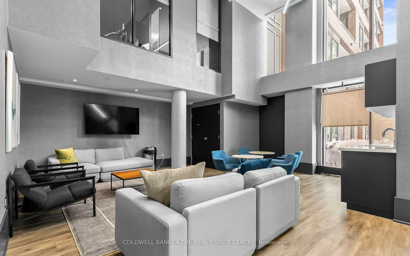 185, Deerfield, Central Newmarket, Newmarket