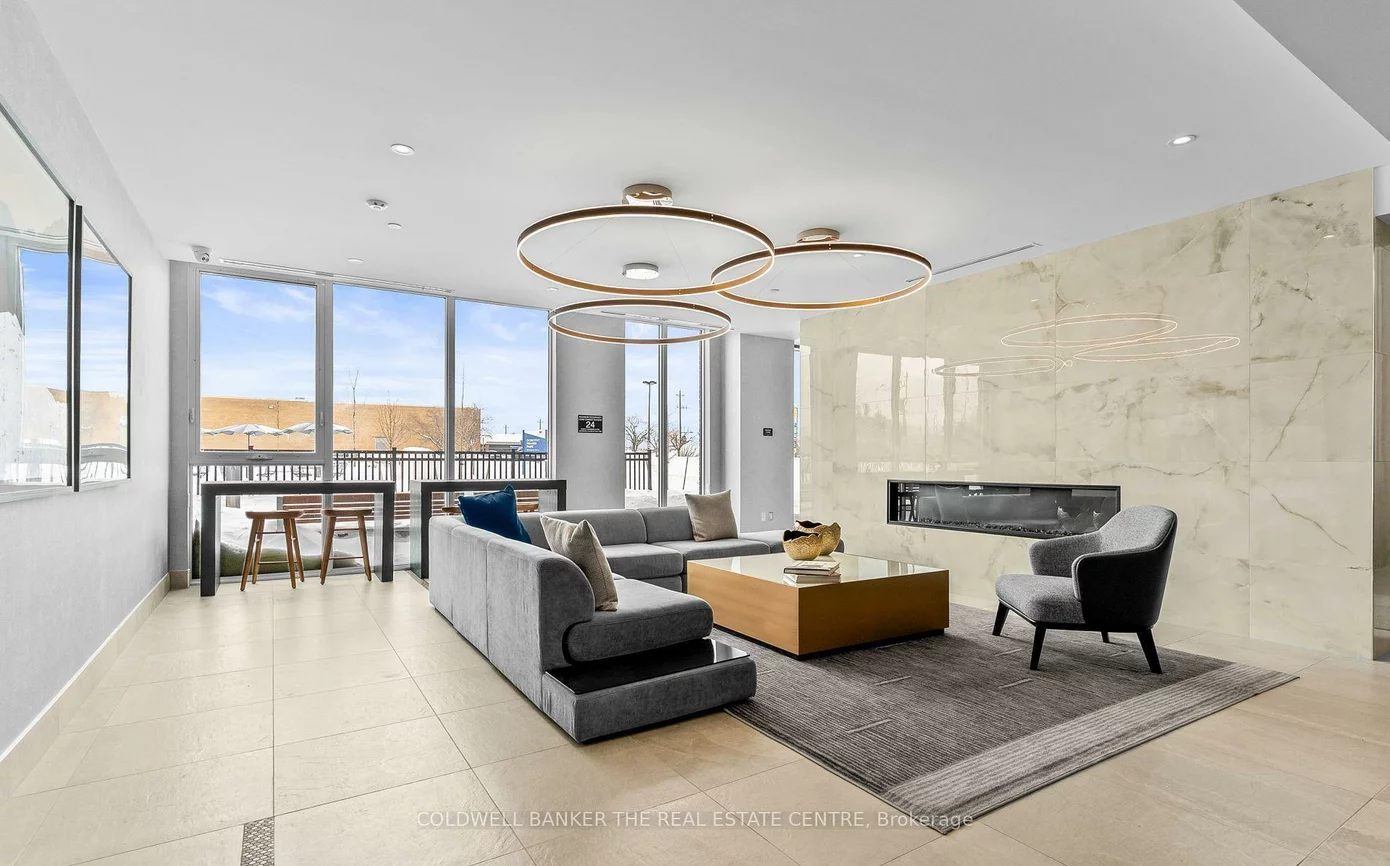 185, Deerfield, Central Newmarket, Newmarket