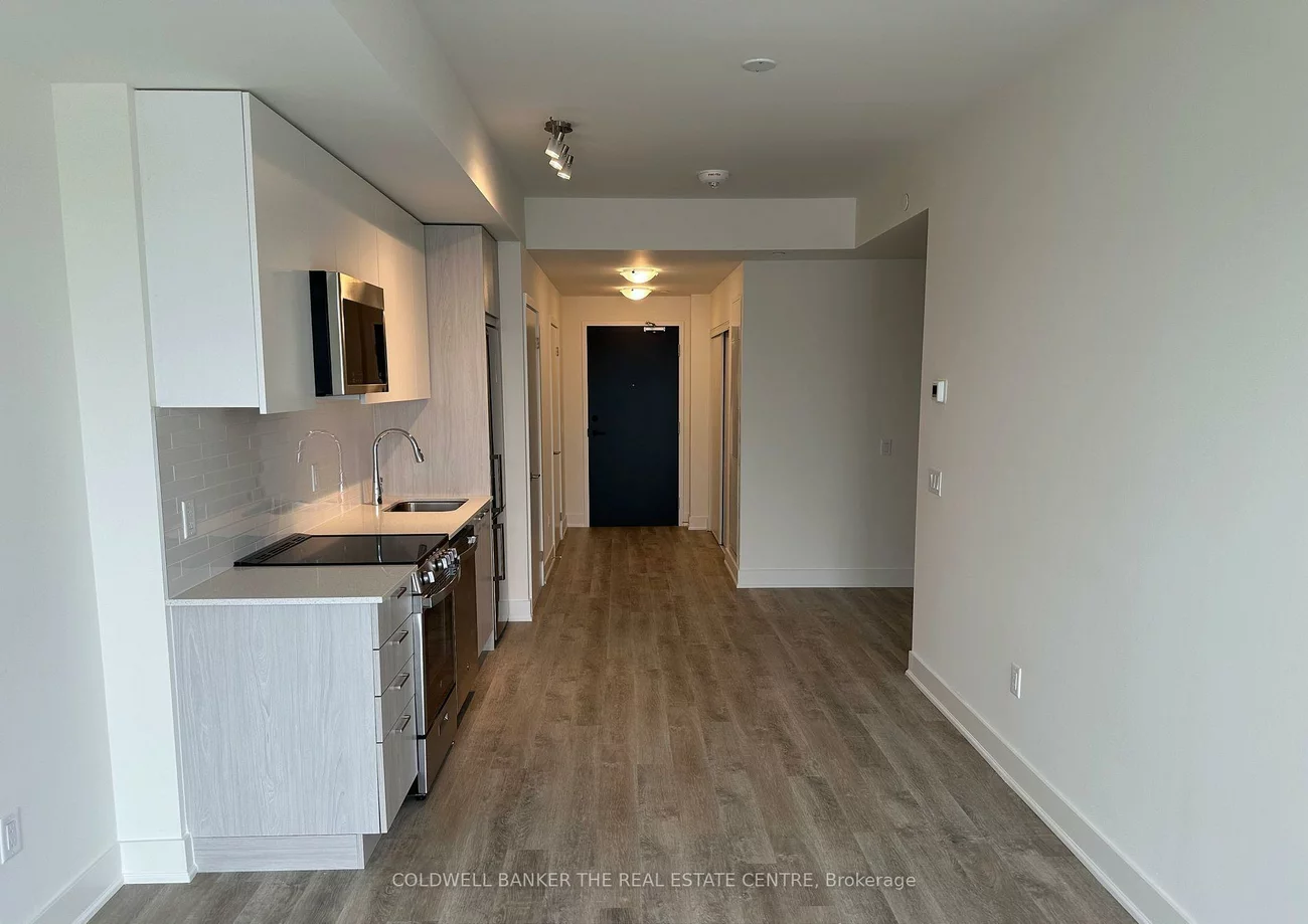 185, Deerfield, Central Newmarket, Newmarket