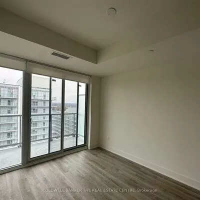 185, Deerfield, Central Newmarket, Newmarket