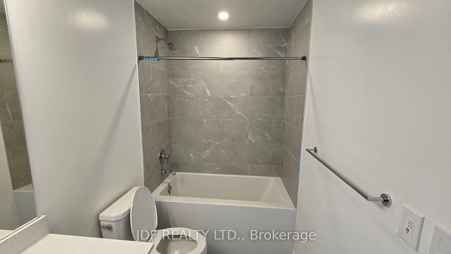 705, Davis, Huron Heights-Leslie Valley, Newmarket