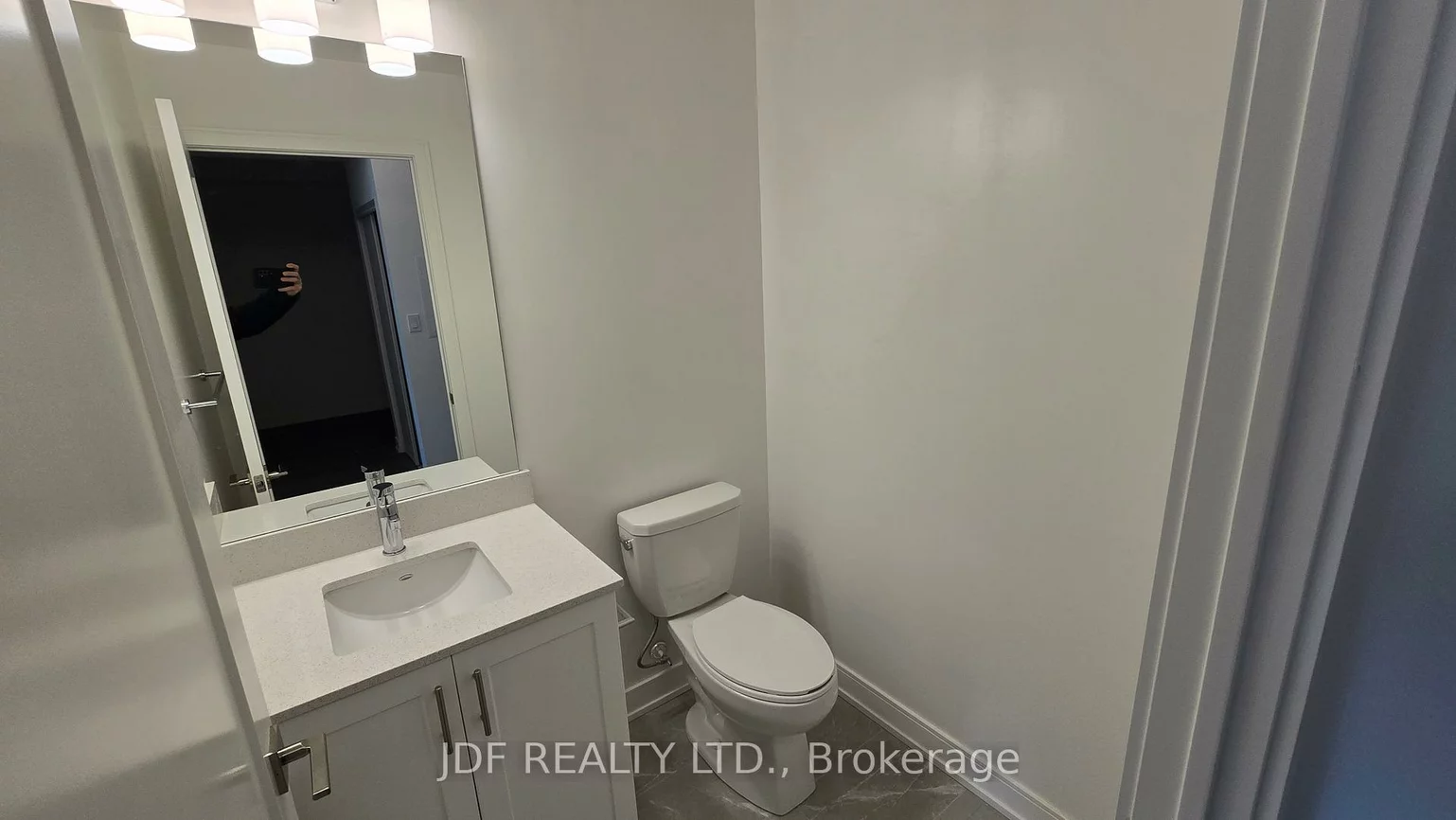 705, Davis, Huron Heights-Leslie Valley, Newmarket