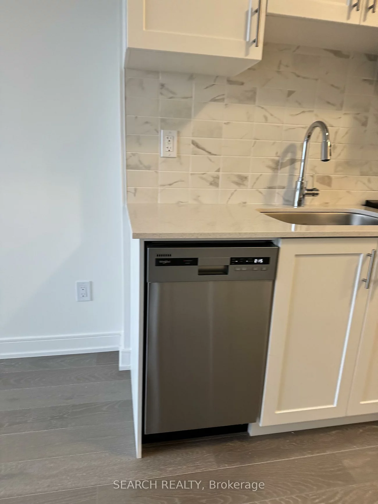 705, Davis, Huron Heights-Leslie Valley, Newmarket