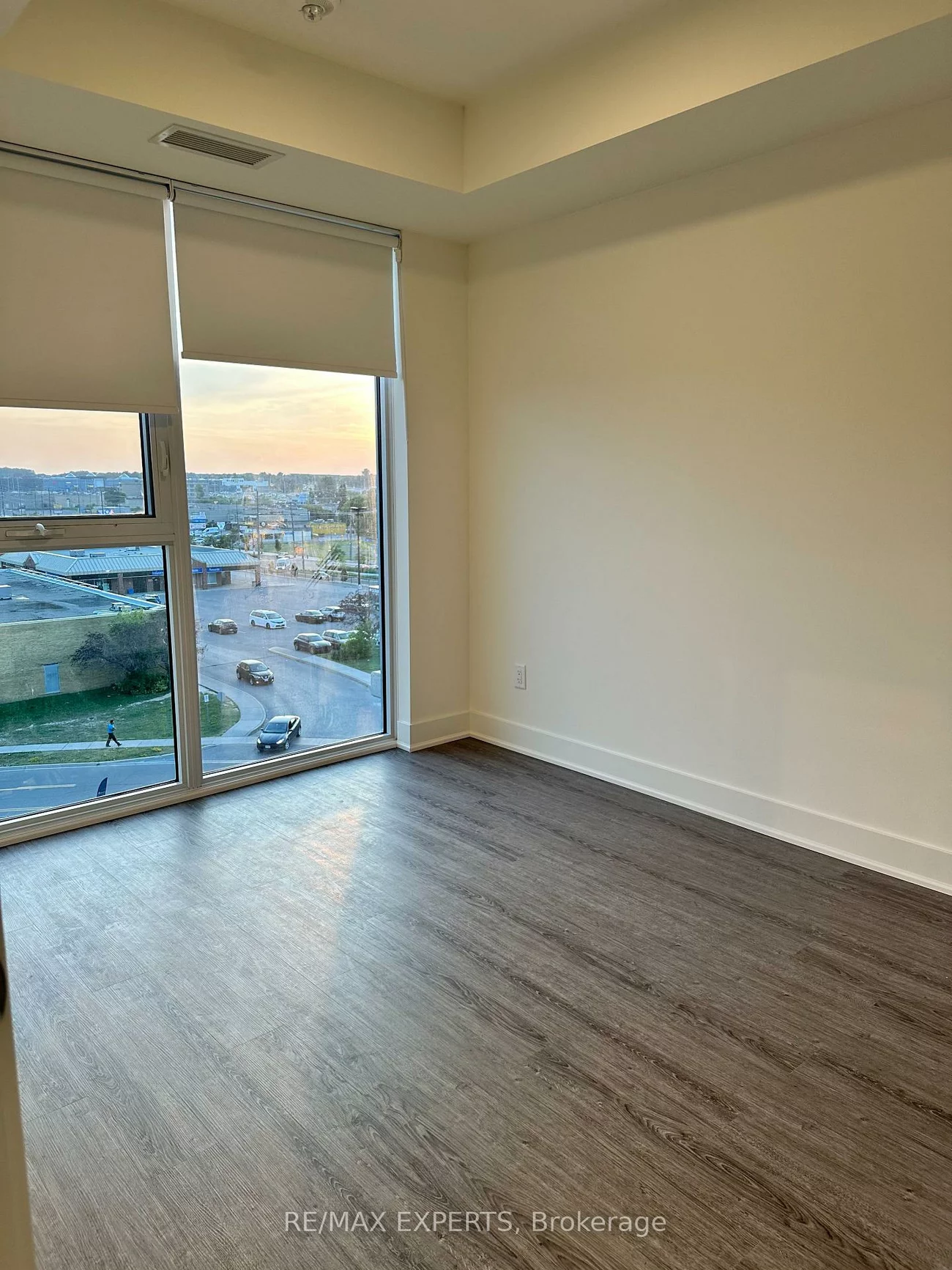 185, Deerfield, Central Newmarket, Newmarket