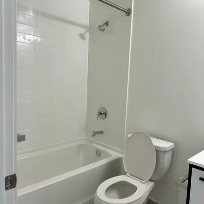 185, Deerfield, Central Newmarket, Newmarket