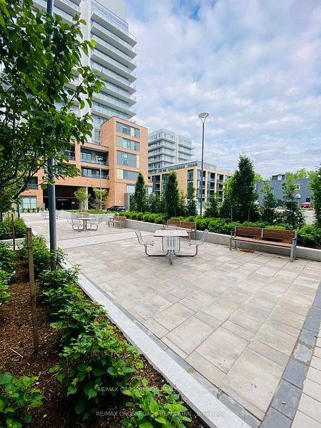 185, Deerfield, Central Newmarket, Newmarket