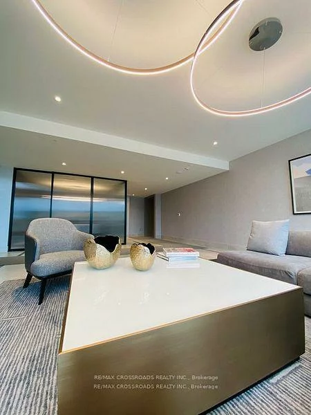 185, Deerfield, Central Newmarket, Newmarket