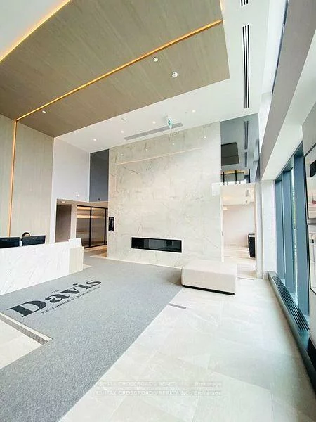 185, Deerfield, Central Newmarket, Newmarket