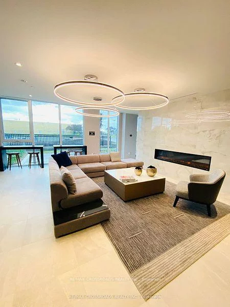 185, Deerfield, Central Newmarket, Newmarket