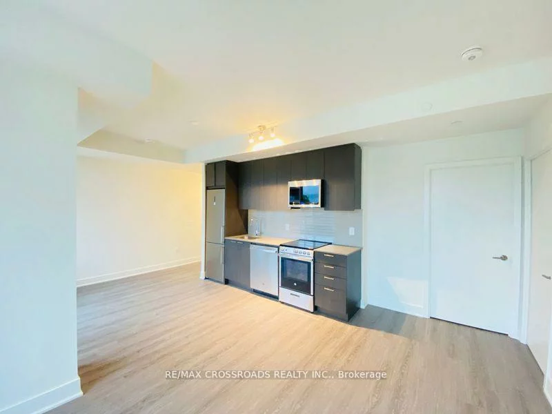 185, Deerfield, Central Newmarket, Newmarket