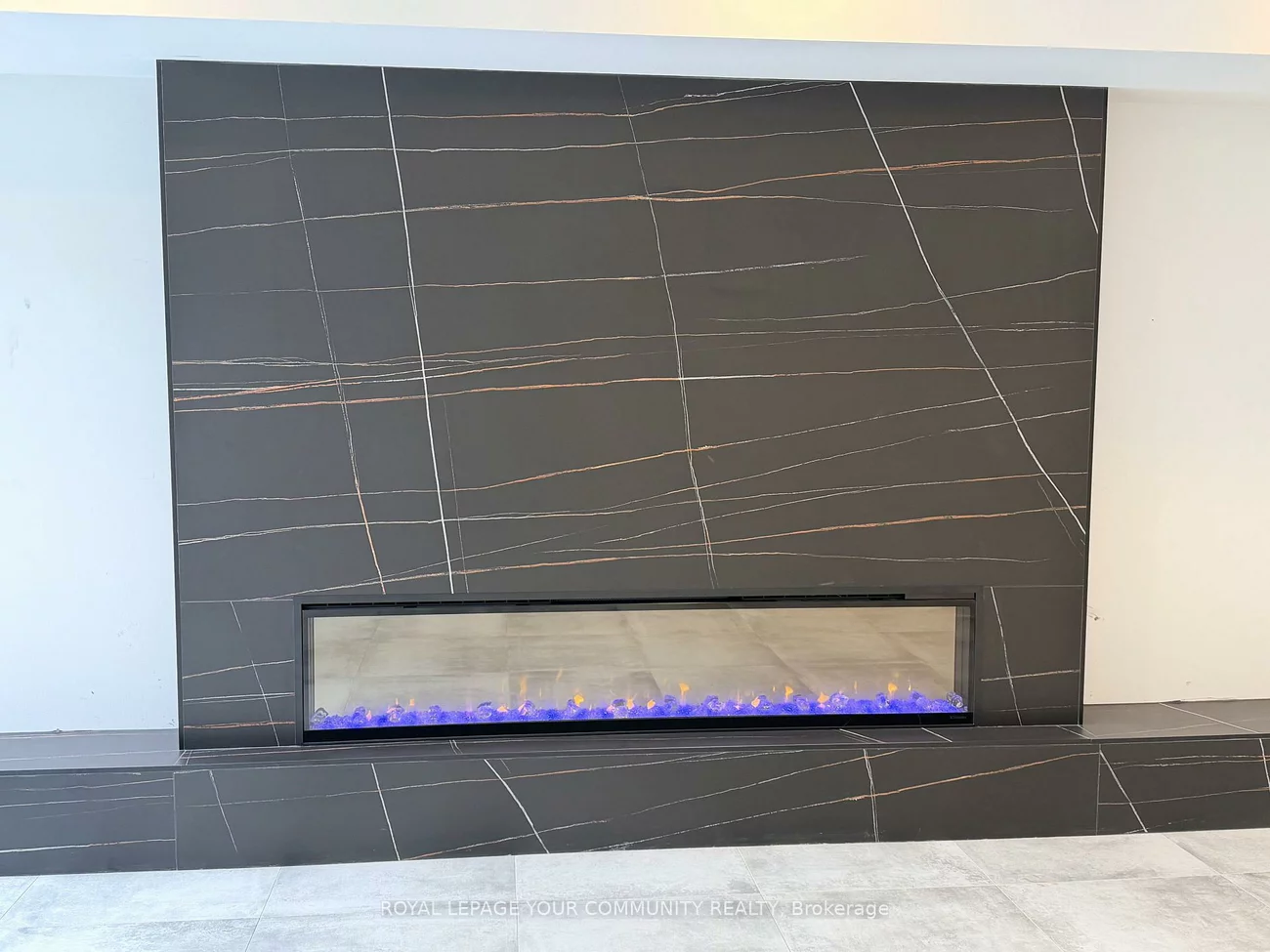 715, Davis, Huron Heights-Leslie Valley, Newmarket