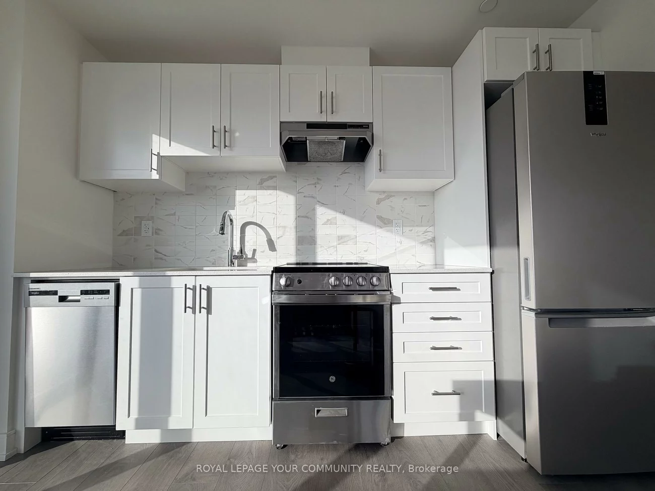 715, Davis, Huron Heights-Leslie Valley, Newmarket