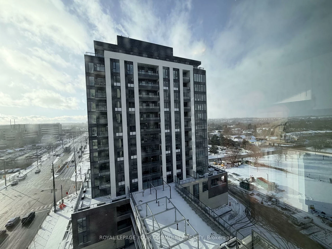 715, Davis, Huron Heights-Leslie Valley, Newmarket