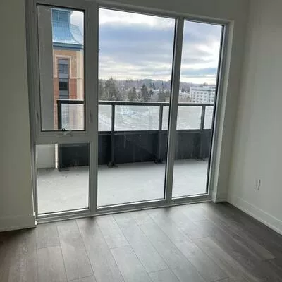 705, Davis, Central Newmarket, Newmarket