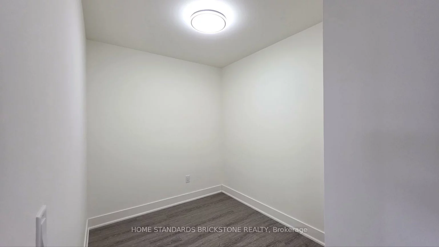 185, Deerfield, Central Newmarket, Newmarket