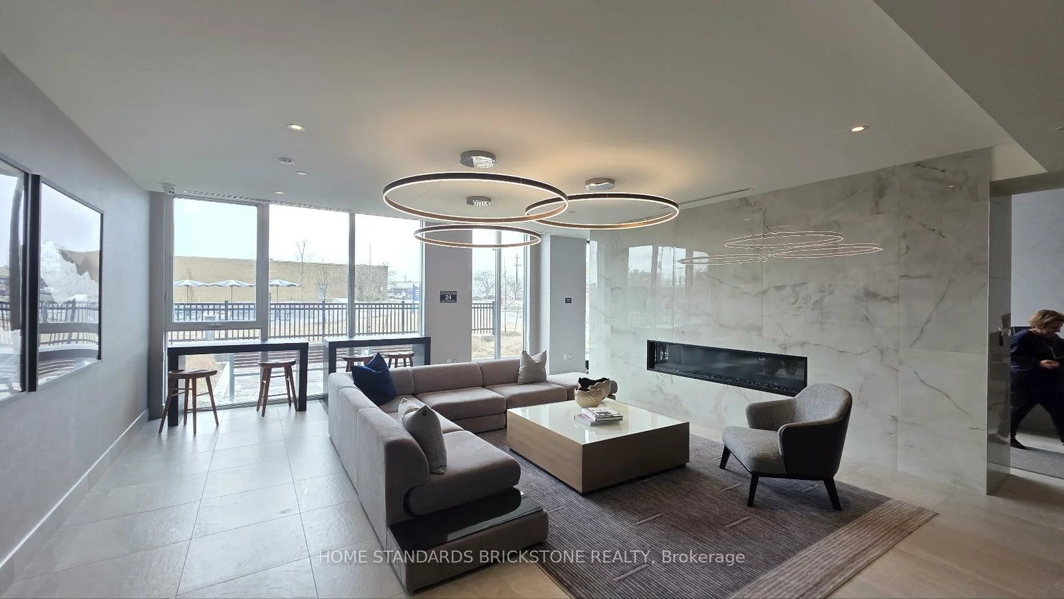 185, Deerfield, Central Newmarket, Newmarket