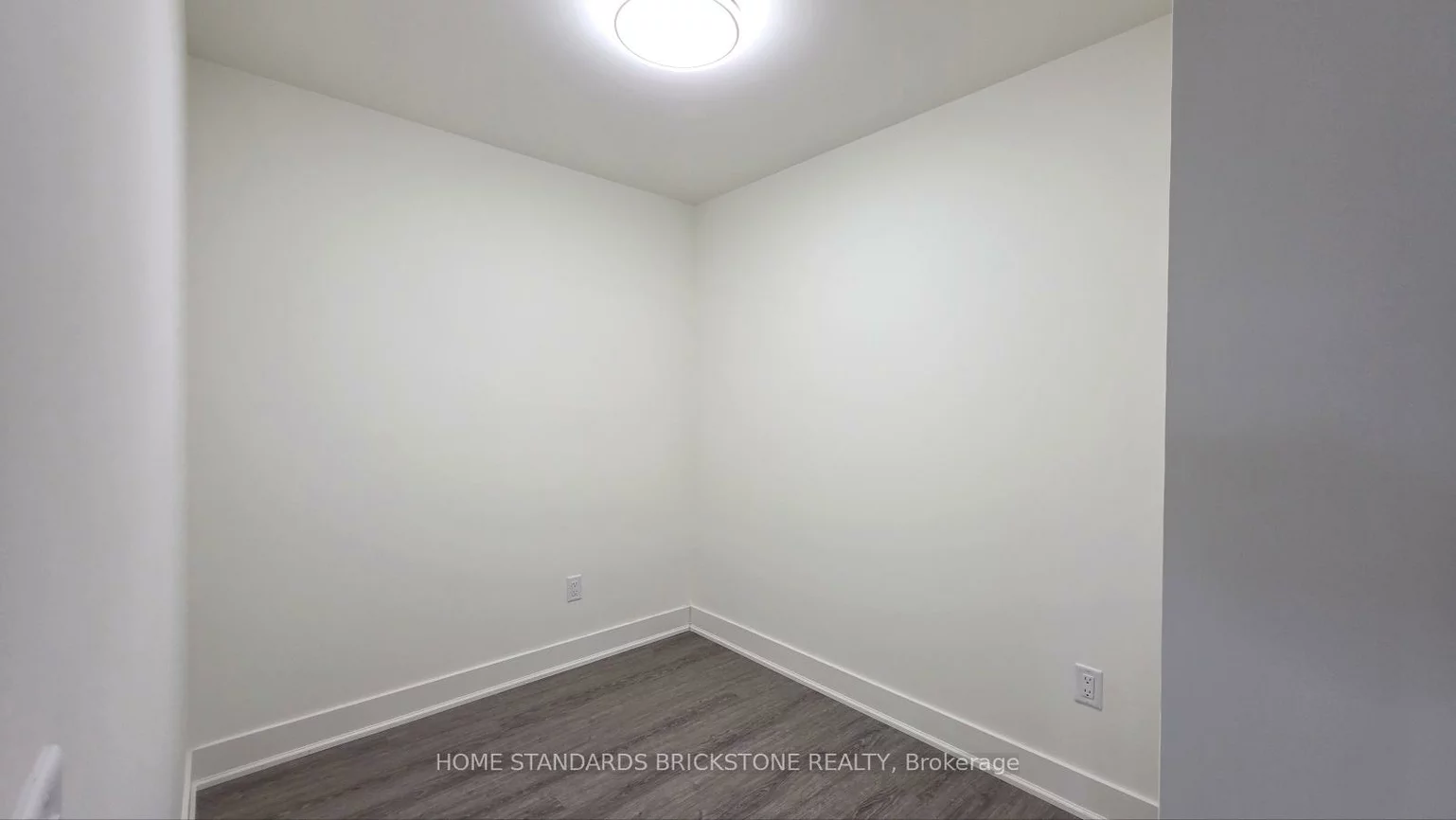 185, Deerfield, Central Newmarket, Newmarket