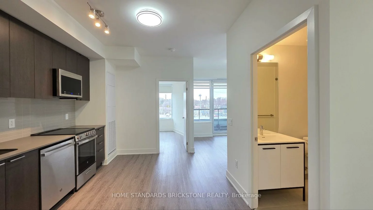 185, Deerfield, Central Newmarket, Newmarket