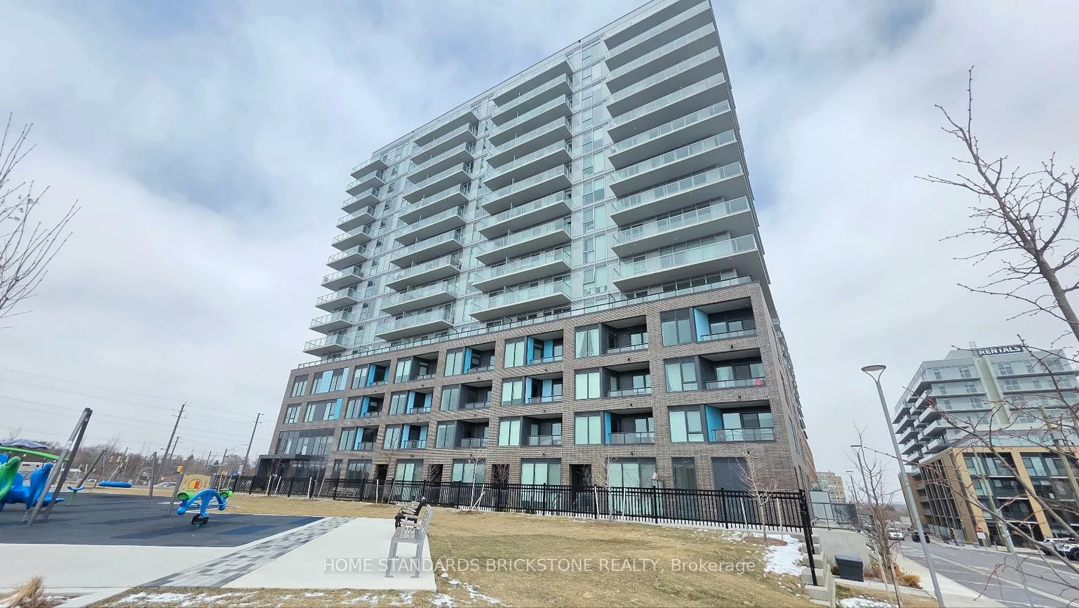 185, Deerfield, Central Newmarket, Newmarket