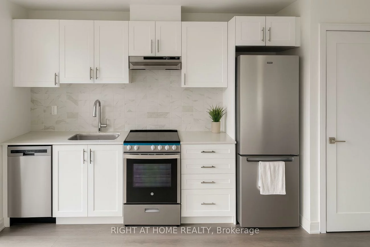 705, Davis, Huron Heights-Leslie Valley, Newmarket