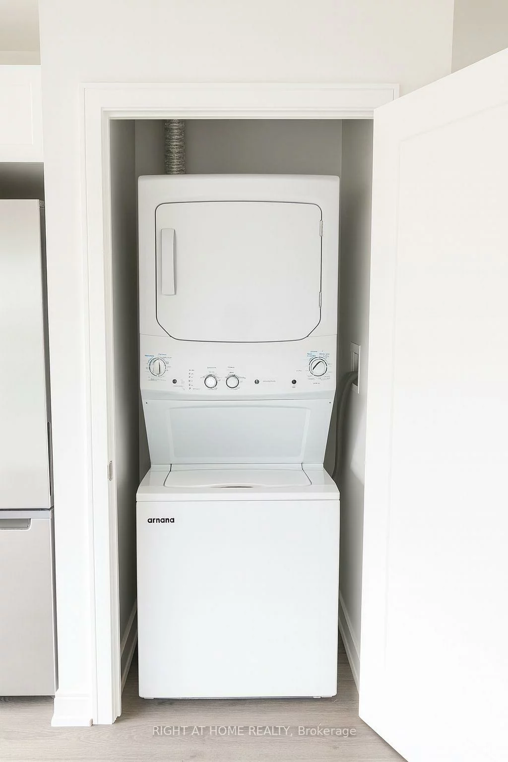 705, Davis, Huron Heights-Leslie Valley, Newmarket