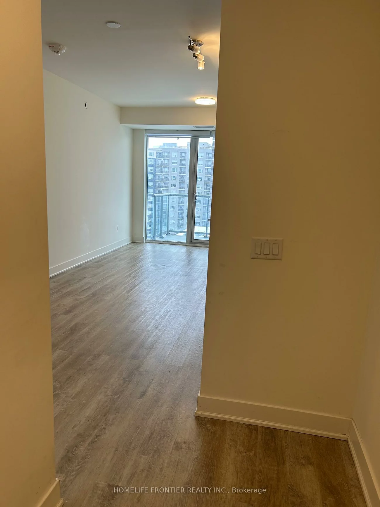 185, Deerfield, Central Newmarket, Newmarket