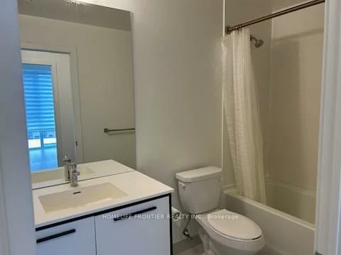 185, Deerfield, Central Newmarket, Newmarket