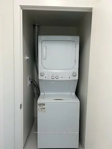 185, Deerfield, Central Newmarket, Newmarket