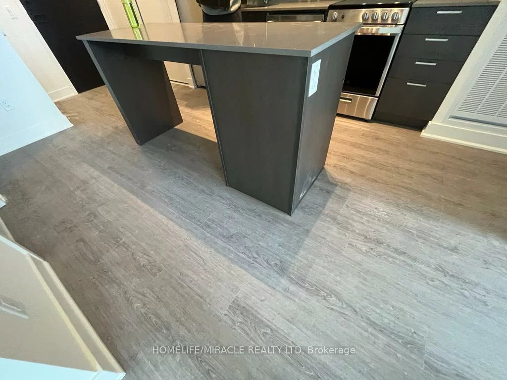 185, Deerfield, Central Newmarket, Newmarket