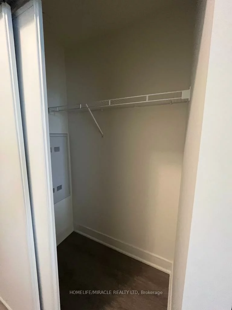 185, Deerfield, Central Newmarket, Newmarket