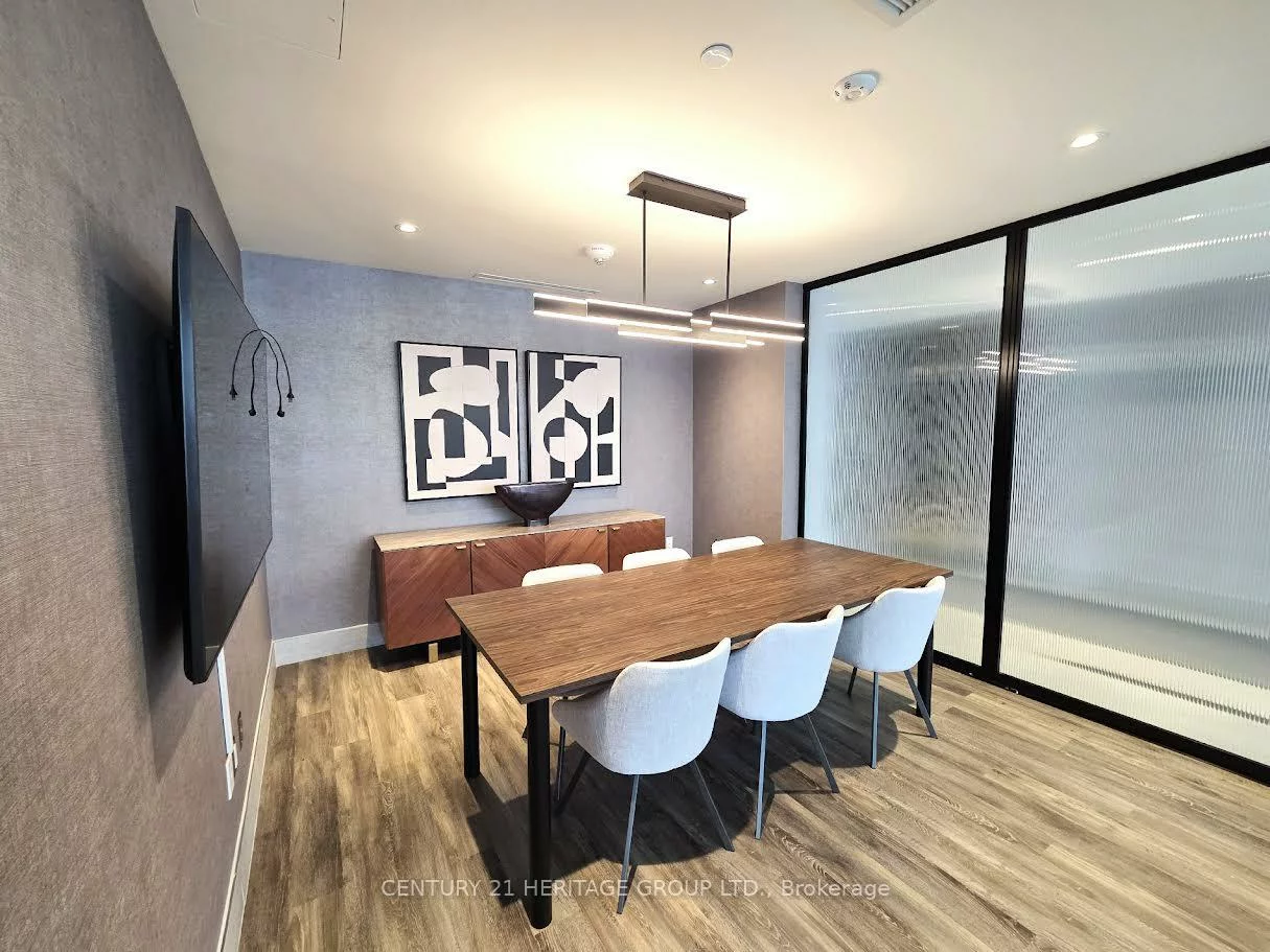 185, Deerfield, Central Newmarket, Newmarket