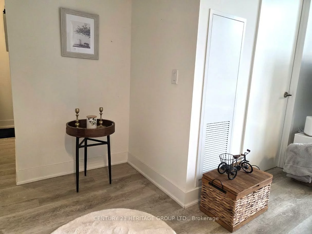 185, Deerfield, Central Newmarket, Newmarket