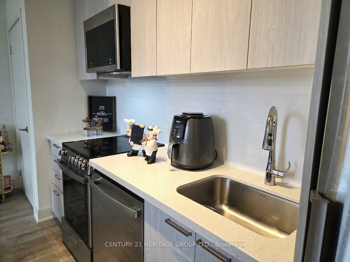 185, Deerfield, Central Newmarket, Newmarket