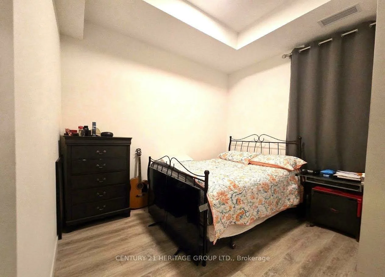 185, Deerfield, Central Newmarket, Newmarket