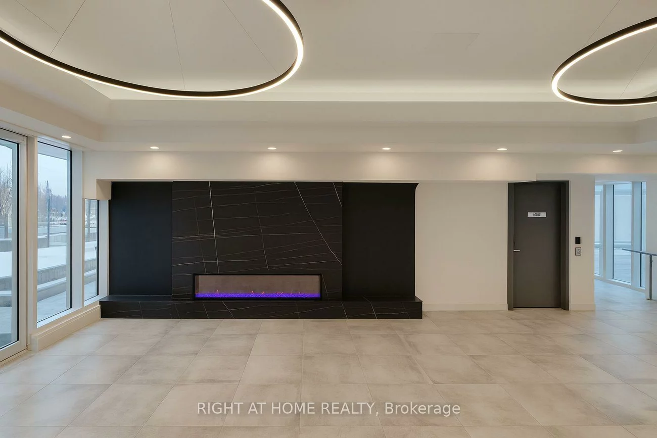 715, Davis, Huron Heights-Leslie Valley, Newmarket