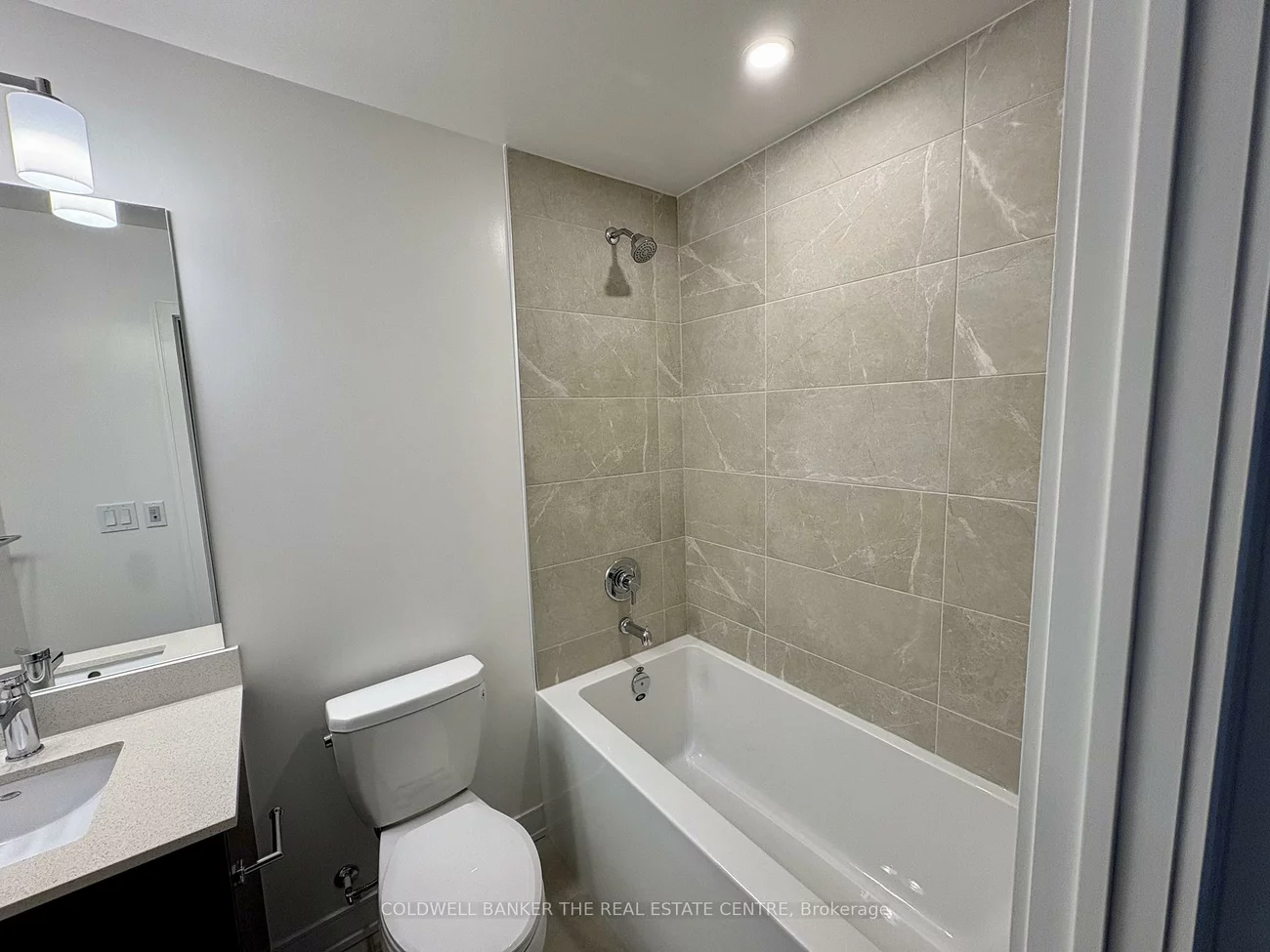 715, Davis, Huron Heights-Leslie Valley, Newmarket