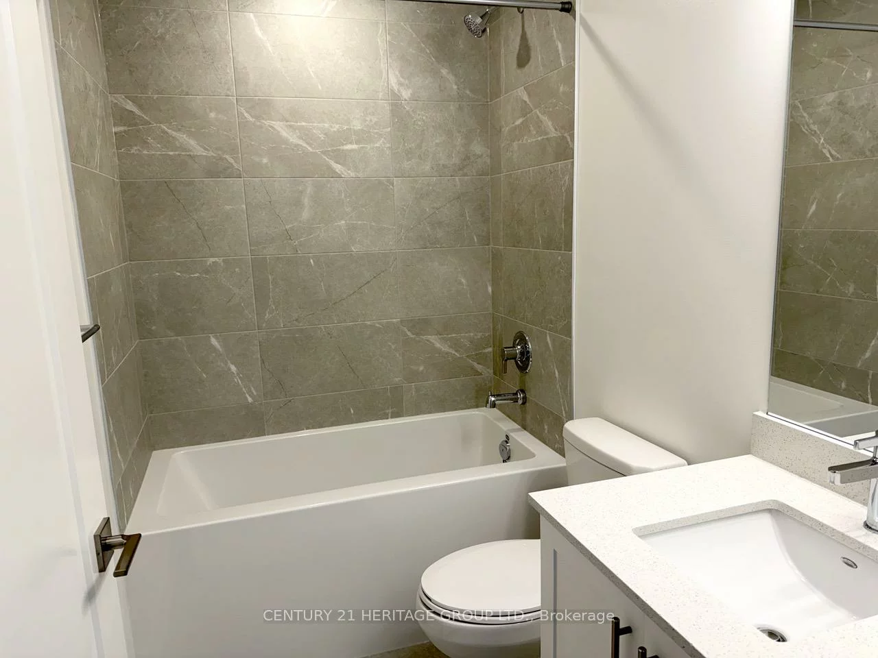 705, Davis, Huron Heights-Leslie Valley, Newmarket