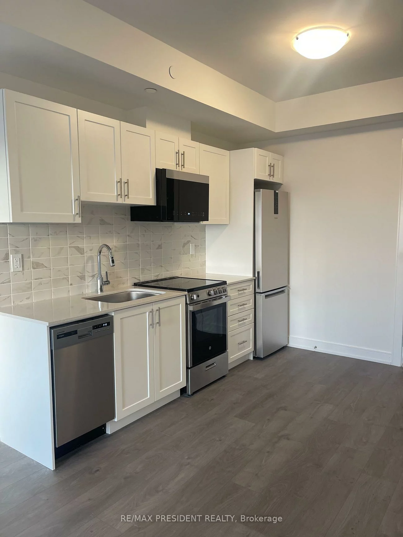 705, Davis, Huron Heights-Leslie Valley, Newmarket