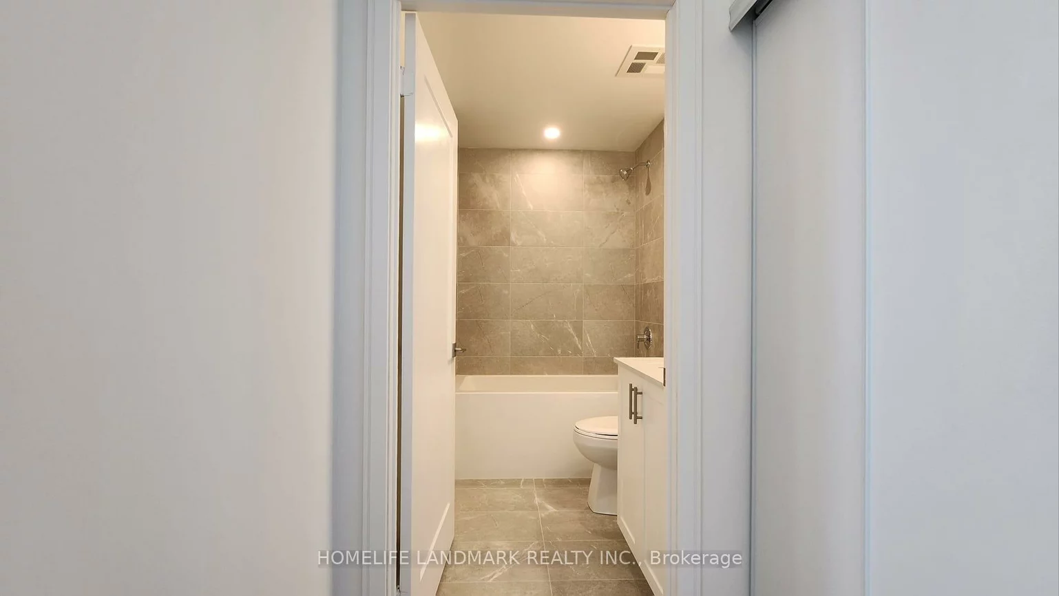 715, Davis, Huron Heights-Leslie Valley, Newmarket