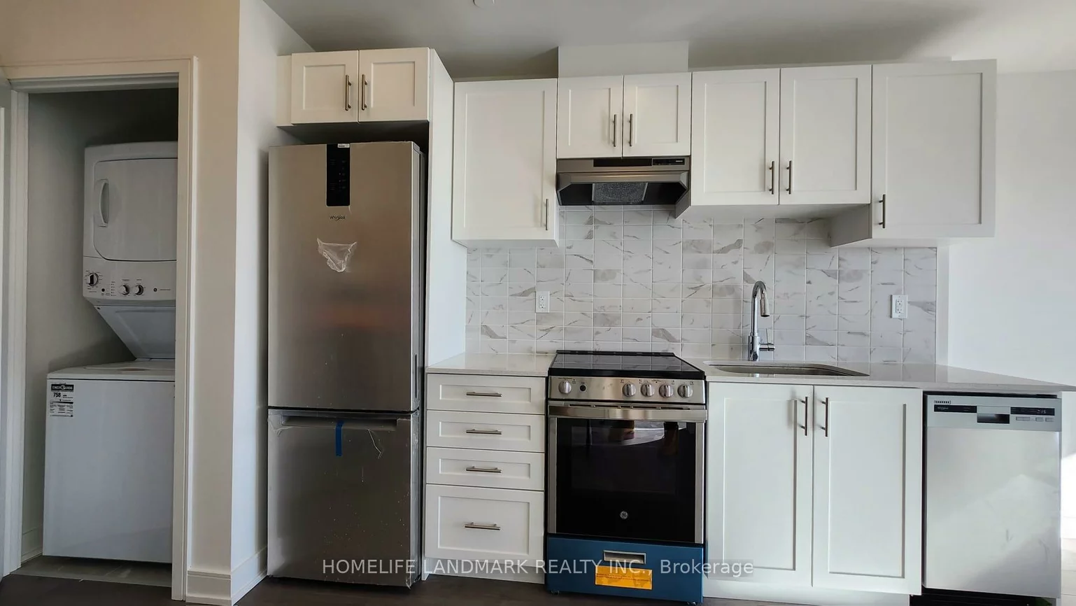 715, Davis, Huron Heights-Leslie Valley, Newmarket