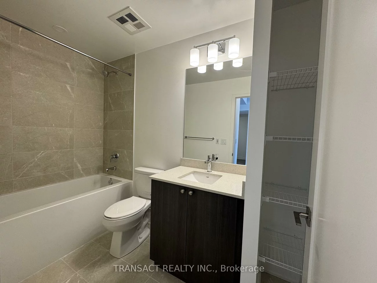 705, Davis, Huron Heights-Leslie Valley, Newmarket