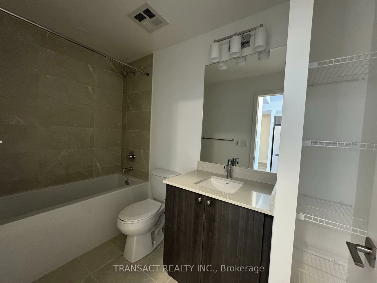 705, Davis, Huron Heights-Leslie Valley, Newmarket