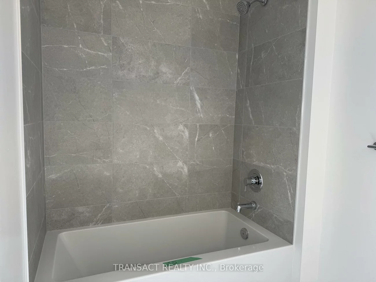 705, Davis, Huron Heights-Leslie Valley, Newmarket