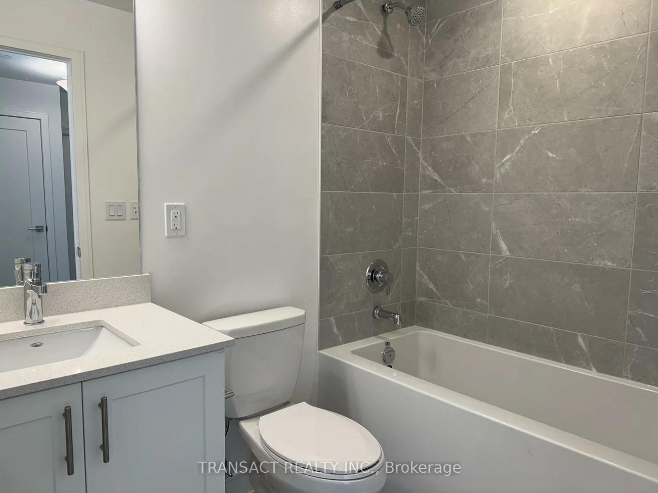 705, Davis, Huron Heights-Leslie Valley, Newmarket