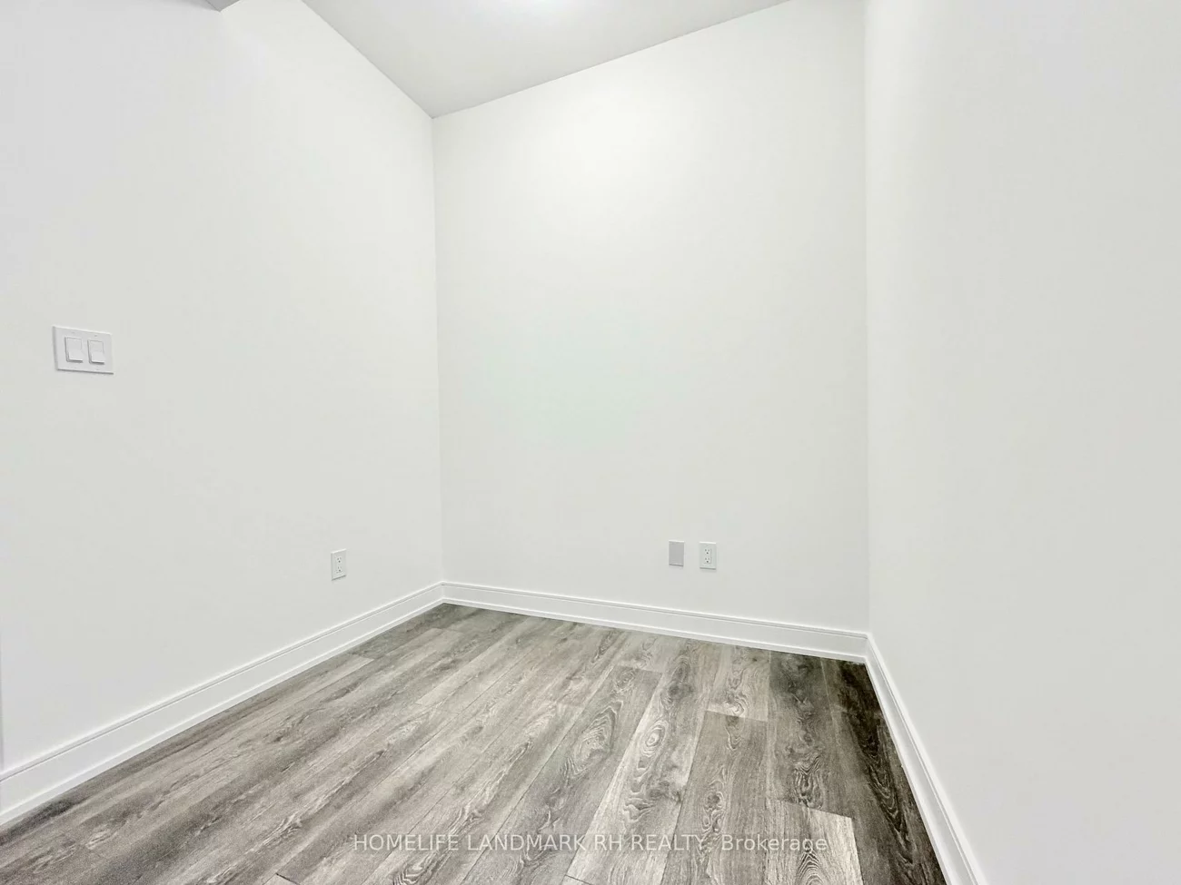 705, Davis, Huron Heights-Leslie Valley, Newmarket