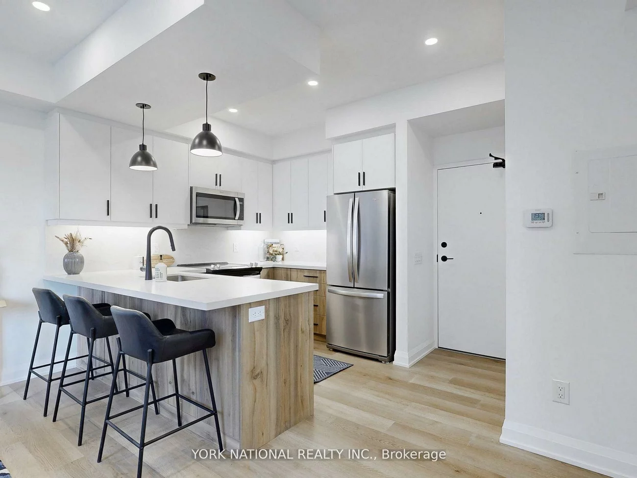 49, Charles, Central Newmarket, Newmarket