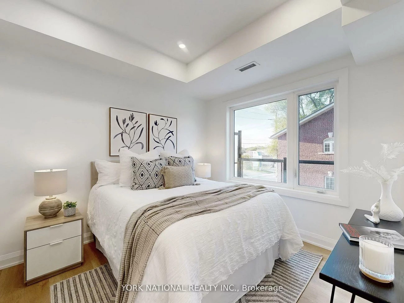 49, Charles, Central Newmarket, Newmarket