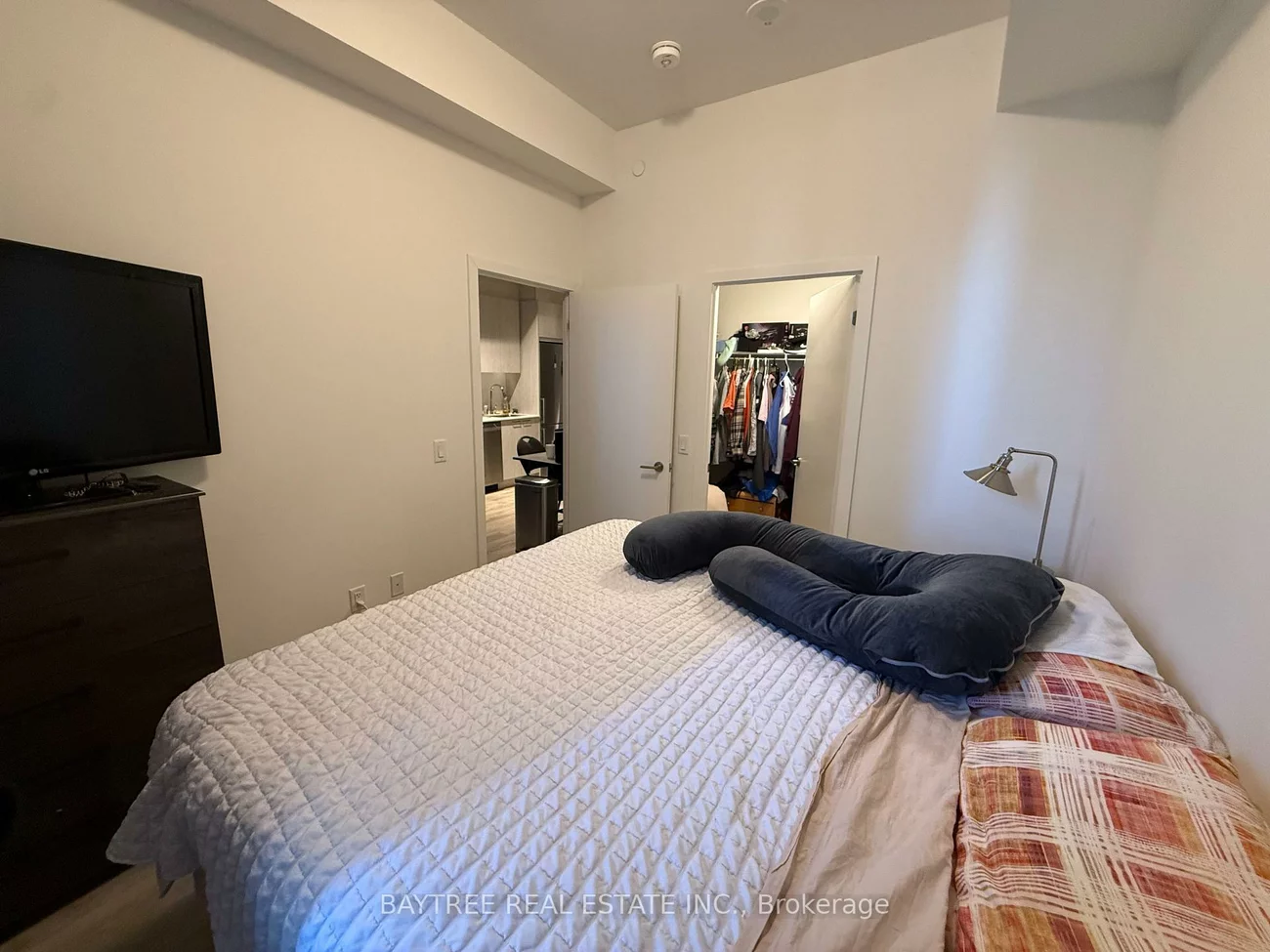 185, Deerfield, Central Newmarket, Newmarket